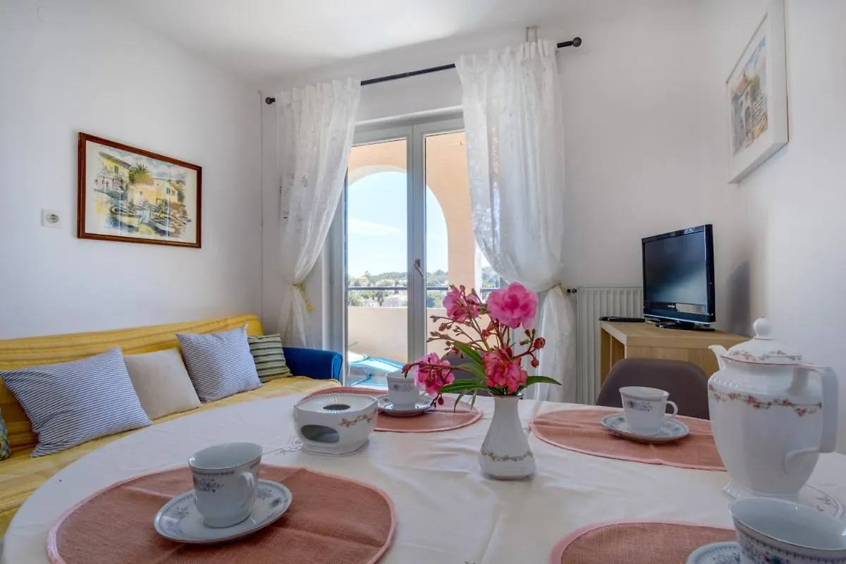 Apartment Apartmani Nadalina Veli Losinj Croatia