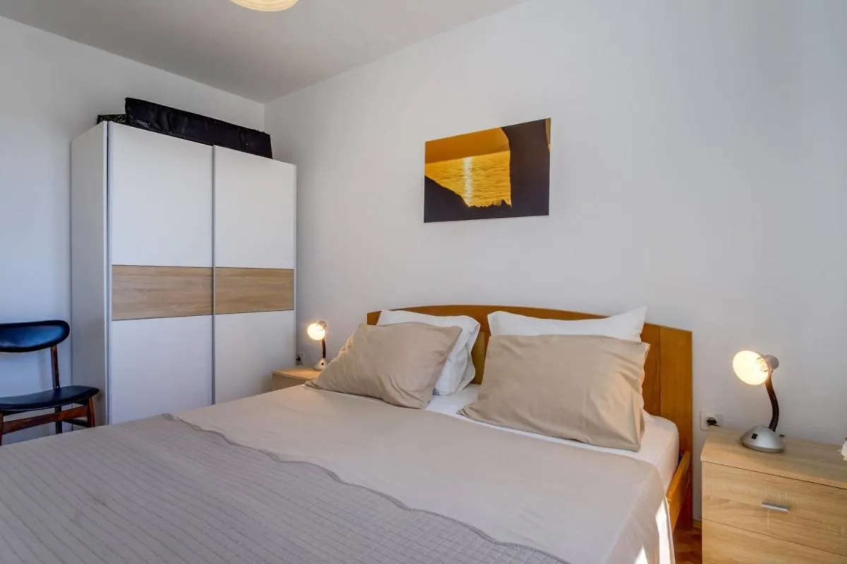 Apartment Apartmani Nadalina Veli Losinj