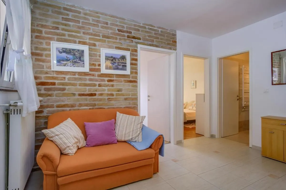 Apartment Apartmani Nadalina Veli Losinj
