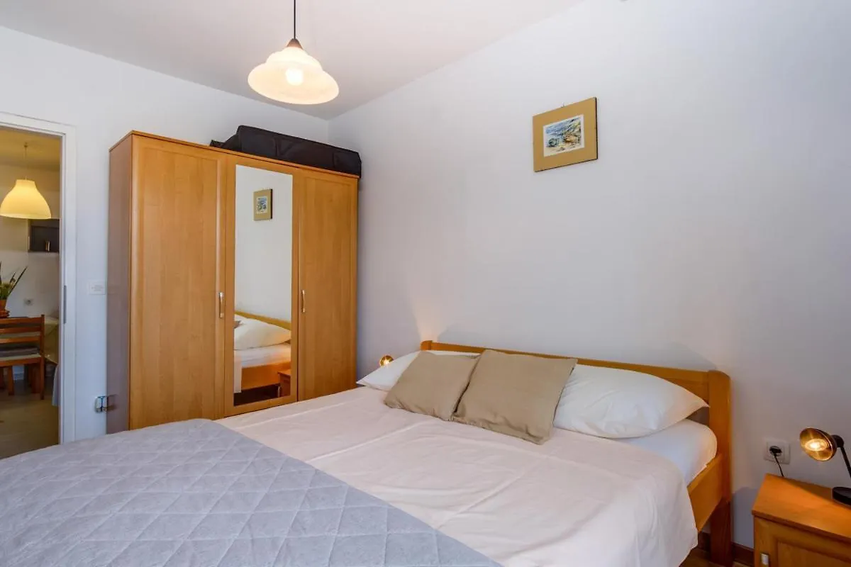 Apartment Apartmani Nadalina Veli Losinj