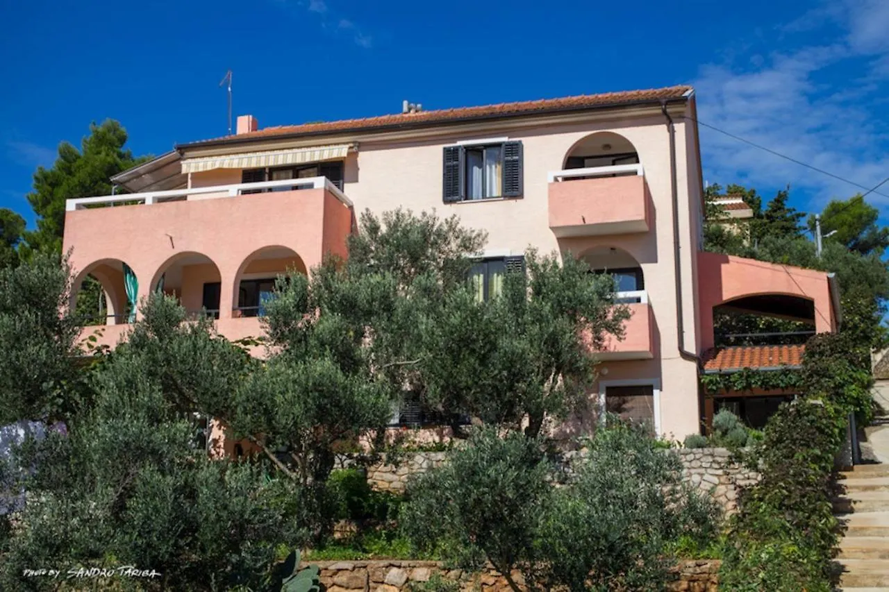 Apartment Apartmani Nadalina Veli Losinj Croatia