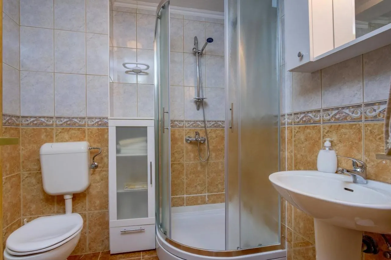 Apartment Apartmani Nadalina Veli Losinj