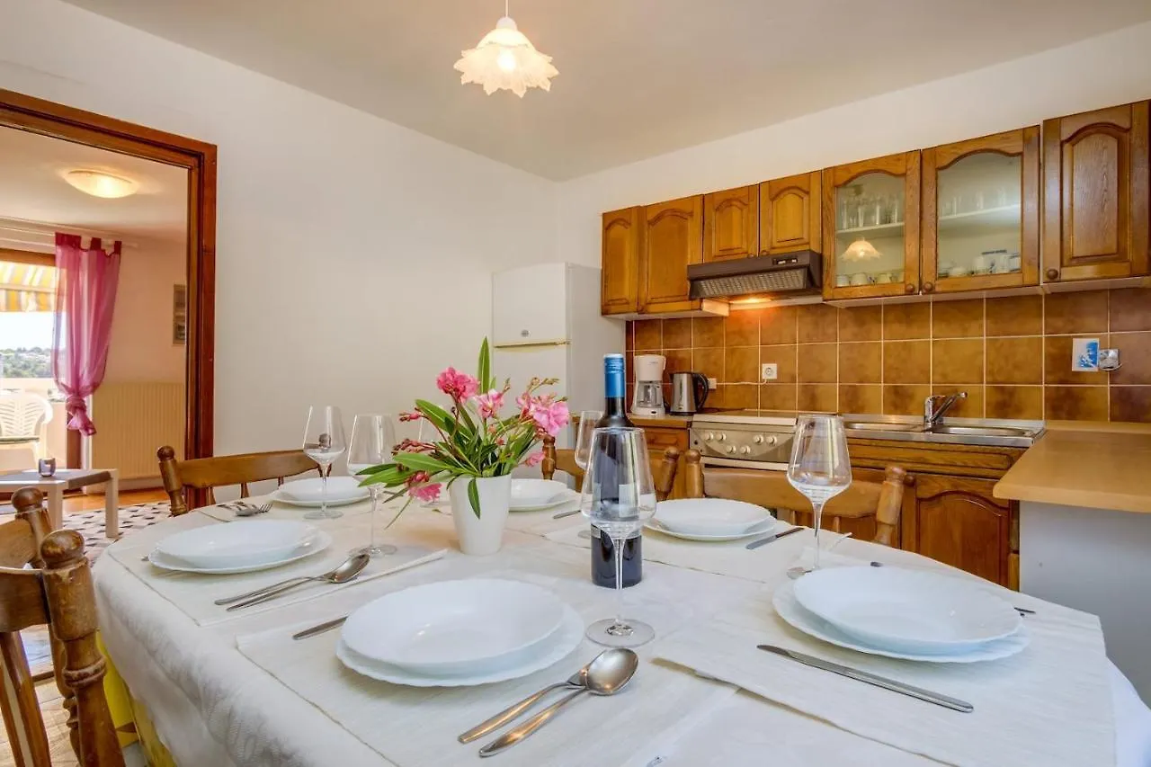 Apartmani Nadalina Veli Losinj Croatia