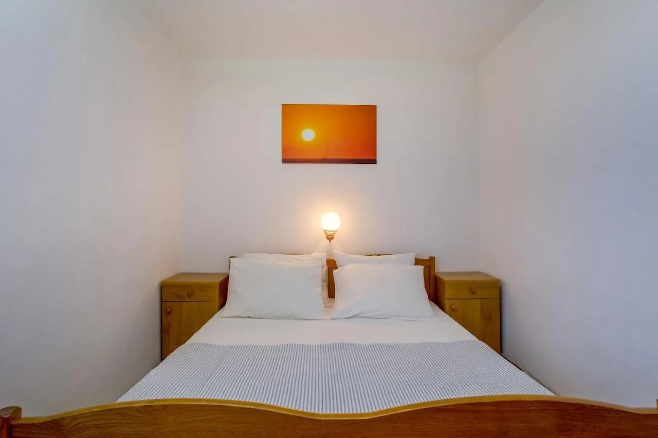 Apartment Apartmani Nadalina Veli Losinj