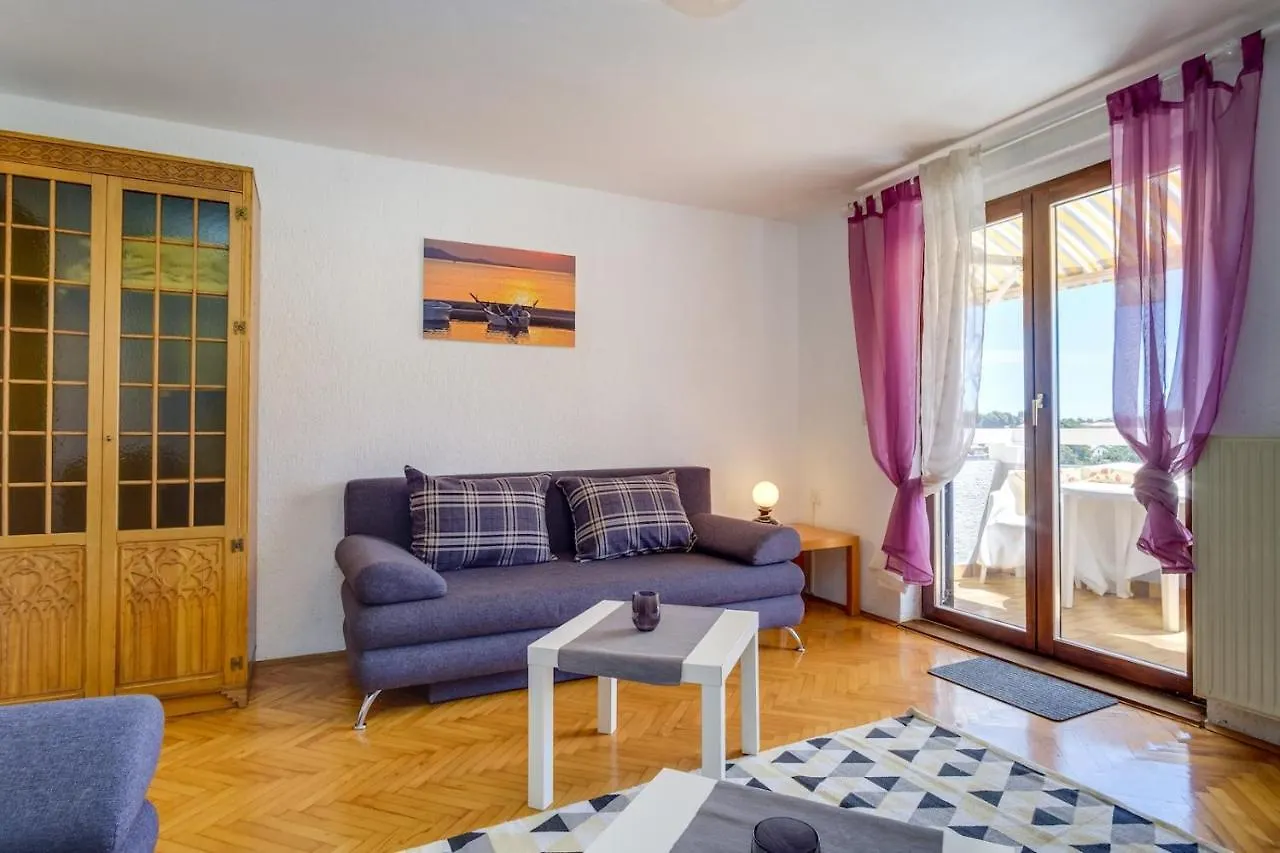 Apartment Apartmani Nadalina Veli Losinj Croatia